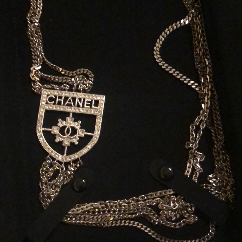 Beautiful Chanel silver necklace